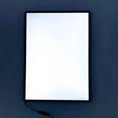 Cajas de Luz Delgadas