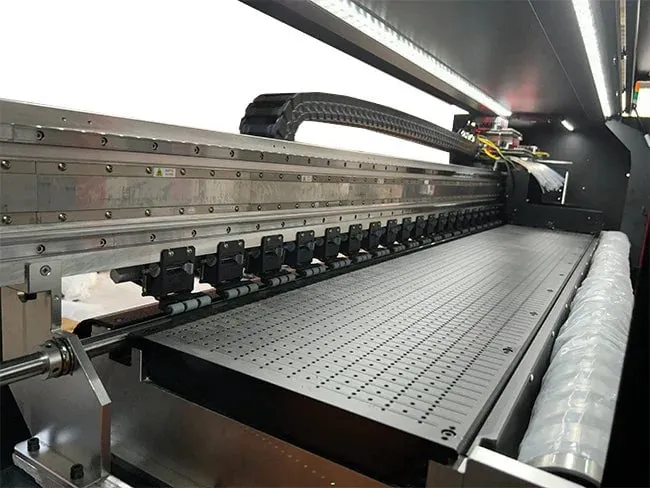 Impresora de sublimación industrial de 1,9m para tejidos de fibra con 24 cabezales Epson I3200A1