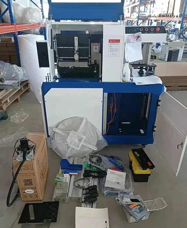Máquina dobladora automática de letras