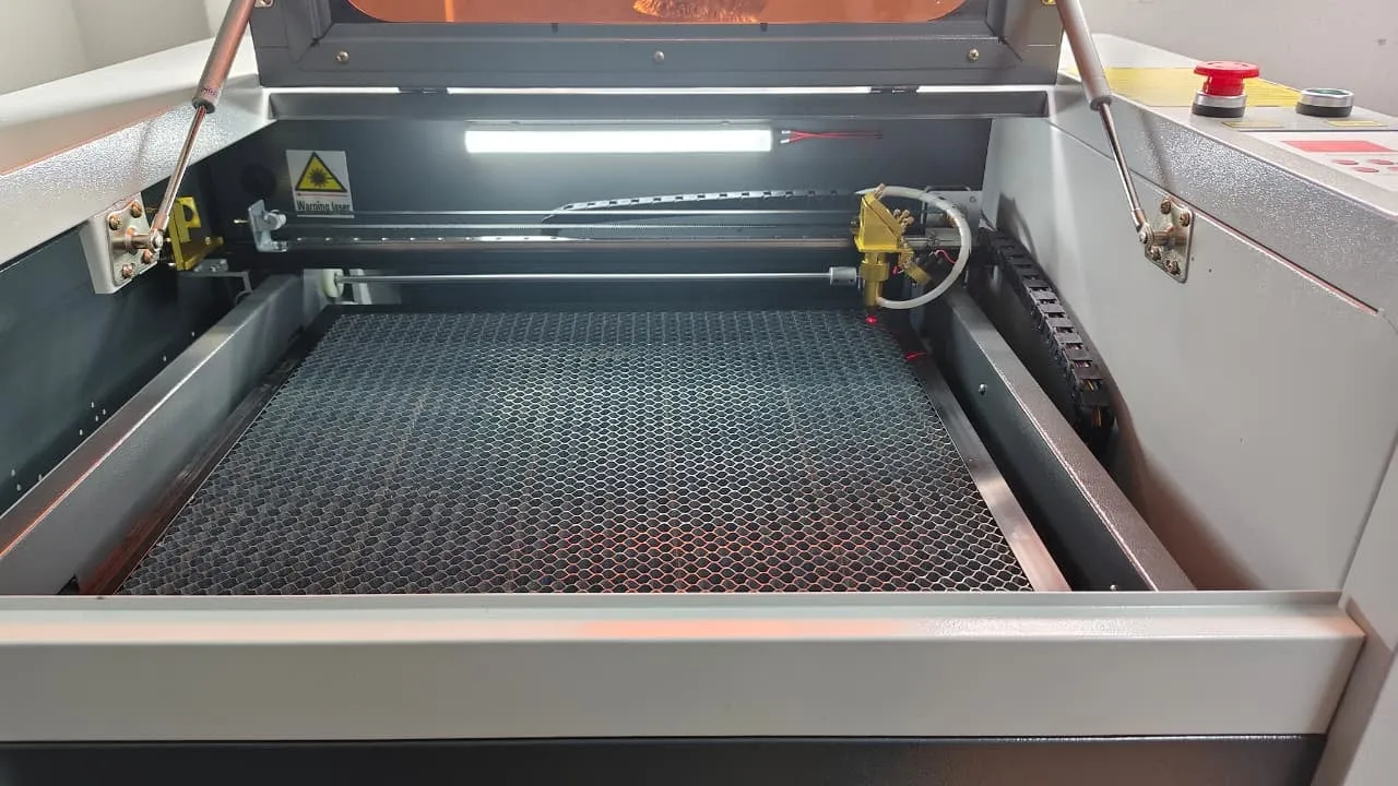 Maquina Laser 40x40 M3 50w
